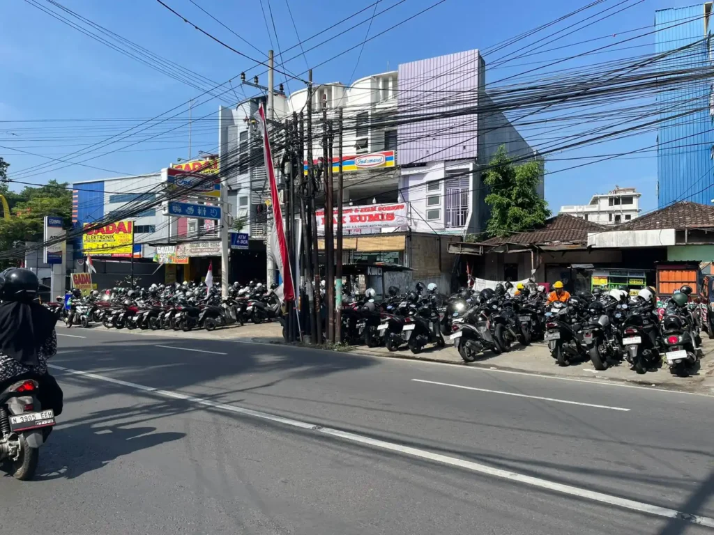 Fenomena Parkir Dadakan Mahasiswa Baru di Sekitar UB