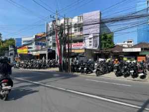 Fenomena Parkir Dadakan Mahasiswa Baru di Sekitar UB