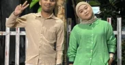 Lucky Fortuna dan Aura Dhitayana berkolaborasi dalam single Dimilikimu Selamanya, menghadirkan nuansa pop romantis ala era 90-an yang tetap segar untuk generasi masa kini.