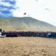 Manajemen dan staf Hotel THE 1O1 Malang menggelar upacara bendera di salah satu destinasi ikonik Tanah Air, Gunung Bromo. 