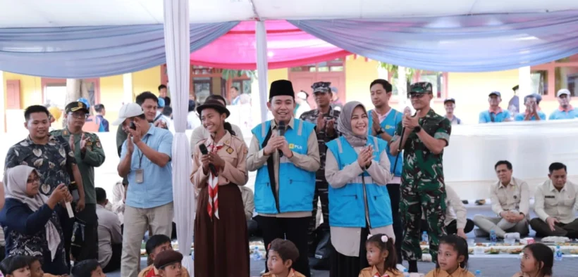 Warga Dusun Bandealit, Desa Andongrejo, Kecamatan Tempurejo, Kabupaten Jember akhirnya bisa merasakan aliran listrik