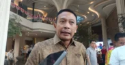 Wali Kota Malang, Wahyu Hidayat, pastikan tarif Pajak Bumi dan Bangunan (PBB) di Kota Malang tidak akan mengalami kenaikan pada tahun 2025.
