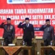 410 PNS Pemkab Probolinggo Terima Tanda Kehormatan Satyalancana Karya Satya (Duh)