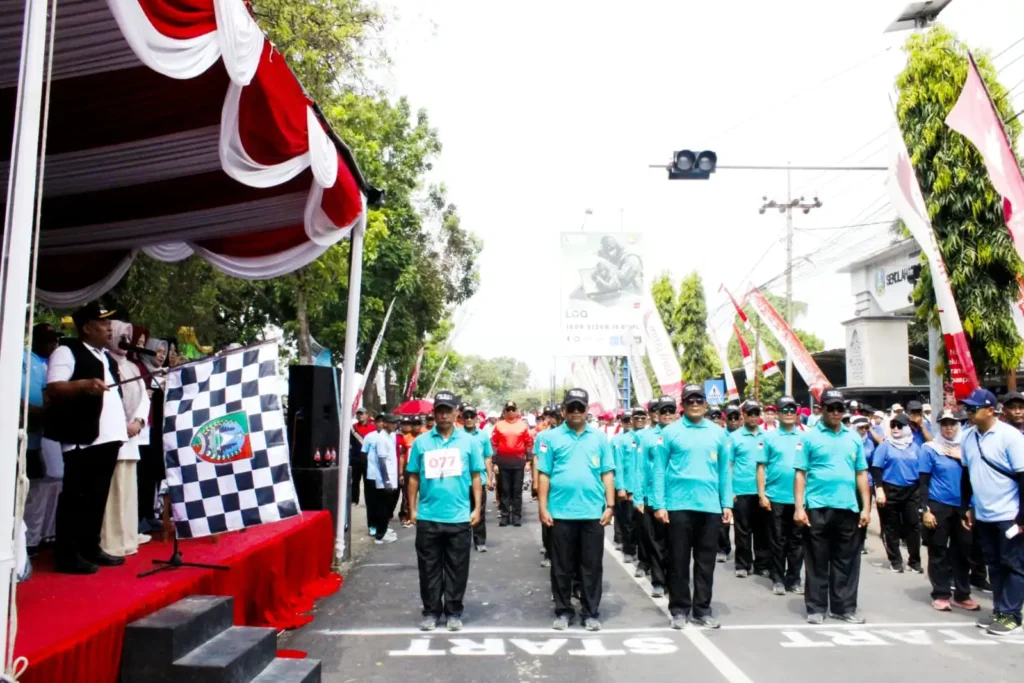 Pemerintah Kabupaten Jombang melalui Dinas Pemuda, Olahraga, dan Pariwisata kembali menggelar Lomba Gerak Jalan RoJO (Ngoro–Jombang), Sabtu (30/8/2025). 