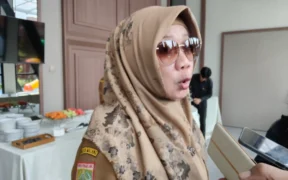 Kepala Dinas Sosial Kabupaten Malang, Pantjaningsih Sri Redjeki, menjelaskan BLT DBHCHT