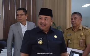 Warsubi bupati jombang tetapkan tarif tidak naik 2026