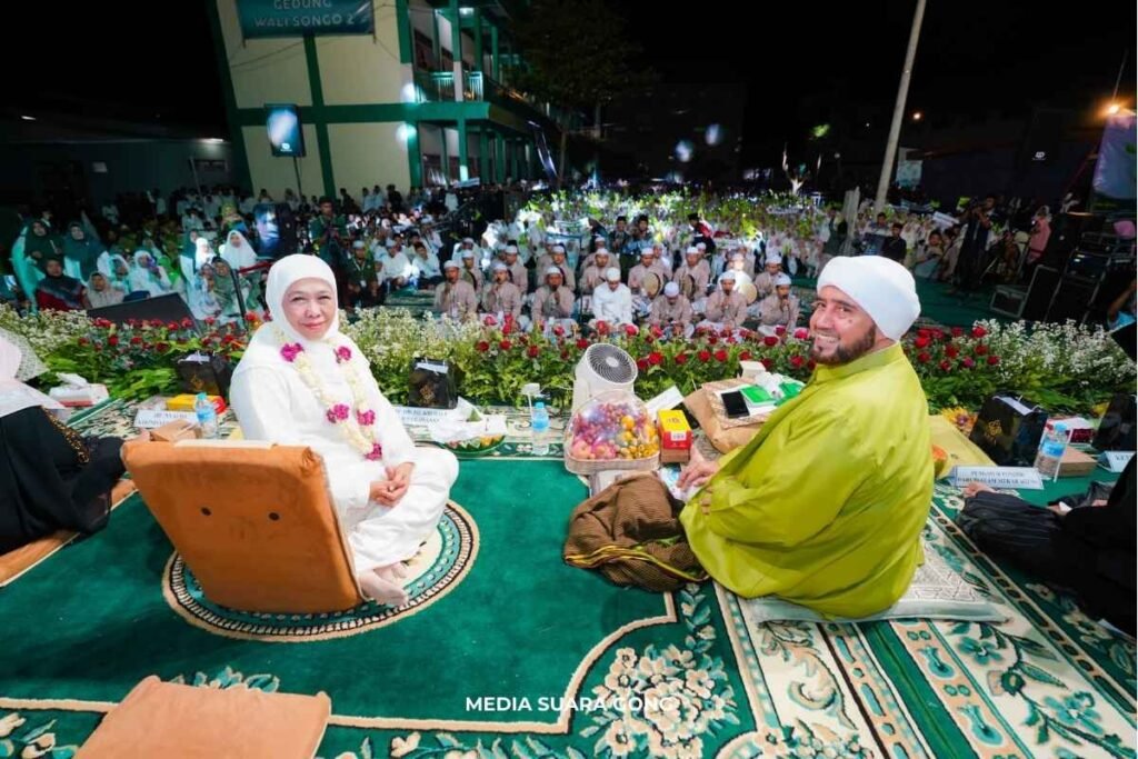 Khofifah indar parawansa bersama habib syech bin abdul qodir assegaf HUT ke 80 kemerdekaan RI