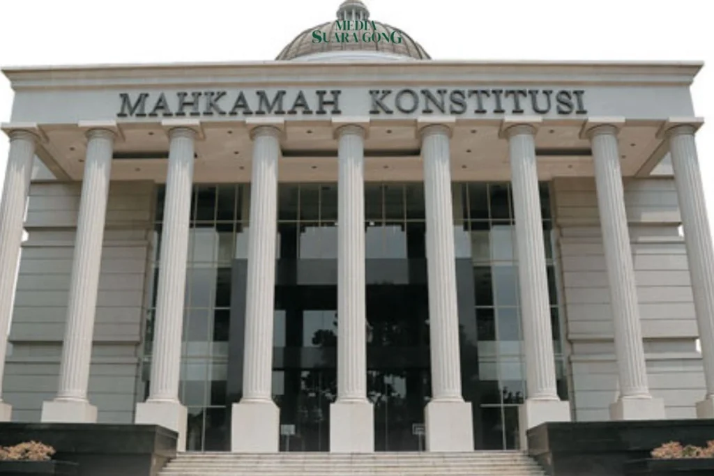 Putusan perkara nomor 128/PUU/XXIII/2025, Kamis (28/8), MK menegaskan Bahwa Menteri dan Wakil Menteri dilarang rangkap Jabatan!