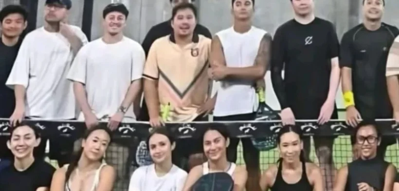 Nama Azizah Salsha, istri dari pesepak bola Pratama Arhan itu tertangkap kamera bermain padel bareng mantan kekasihnya, Philo Paz Armand!