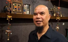 Ahmad Dhani, melontarkan kritik pedas kepada WAMI terkait kebijakan pembayaran royalti untuk penggunaan musik dalam acara pernikahan.