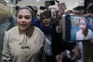 KPK Panggil Lisa Mariana Terkait Aliran Dana Kasus Korupsi BJB