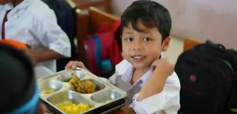 8 bulan berjalan, salah satu program andalan yaitu Makan Bergizi Gratis (MBG) tercatat sudah menelan lebih dari 4.000 korban keracunan.