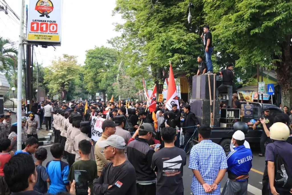 Tito Karnavian Beberkan Kerugian Negara Imbas Demo