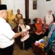 Seorang bayi berusia lima bulan di kabupaten malang bernama Queensa Acellin Kaynaseh, harus berjuang melawan penyakit hidrosefalus