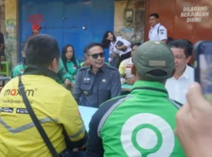 Serap Aspirasi, Wali Kota Malang Duduk Bareng Driver Ojol Sambil Sarapan