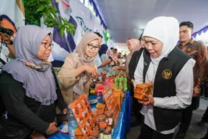 Gubernur Khofifah Gelar Pasar Murah di Surabaya: Dekatkan Akses Kebutuhan Pokok