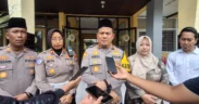 Kapolres Jombang, AKBP Ardi Kurniawan melaksanakan penyuluhan kepada pelajar SMA dan SMK Kabupaten Jombang tentang bijak bersosmed