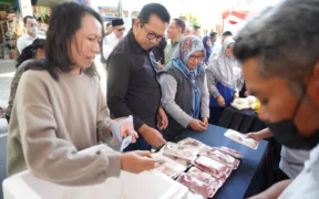 Pemerintah Kota Batu menggelar Gerakan Pangan Murah atau pasar murah di halaman Kantor Kelurahan Ngaglik, Rabu (3/9/2025).