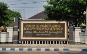 Pemkab Jombang Targetkan Distribusi Seragam Merah Putih Gratis Rampung 20 September