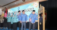 Jambore Kader PKK Kabupaten Jombang resmi dibuka oleh Bupati Jombang, Warsubi, berlangsung di Ballroom Hotel Yusro pada Rabu (17/9/2025)