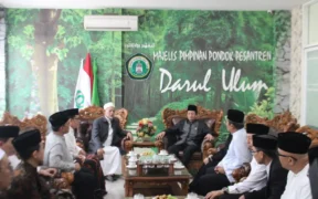 Menteri Agama Nasaruddin Umar, berkunjung ke Pondok Pesantren Darul Ulum Rejoso, Jombang, Senin (22/9/25) untuk memantau program MBG