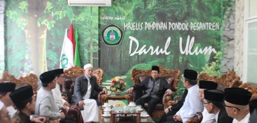 Menteri Agama Nasaruddin Umar, berkunjung ke Pondok Pesantren Darul Ulum Rejoso, Jombang, Senin (22/9/25) untuk memantau program MBG