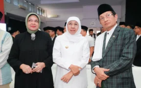Senin (22/9/2025), Menteri Agama RI Prof. Nasaruddin Umar bersama Gubernur Jawa Timur Khofifah Indar Parawansa memimpin Ithlaq atau Kick Off Hari Santri Nasional 2025.