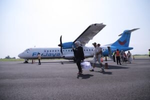 Bupati Fawait Langsung Jajal Penerbangan Perdana Jember – Jakarta