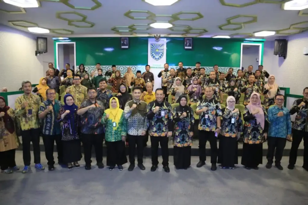 Kota Probolinggo lagi sibuk banget nih! Kamis (25/9/2025), kota ini jadi salah satu yang dikunjungi Tim Validasi Lapangan Kota Sehat 2025