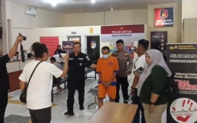 Polisi Tangkap pelaku pemerkosa tetangganya sendiri di rumah susun sewa (rusunawa) kawasan Kecamatan Kademangan, Probolinggo.