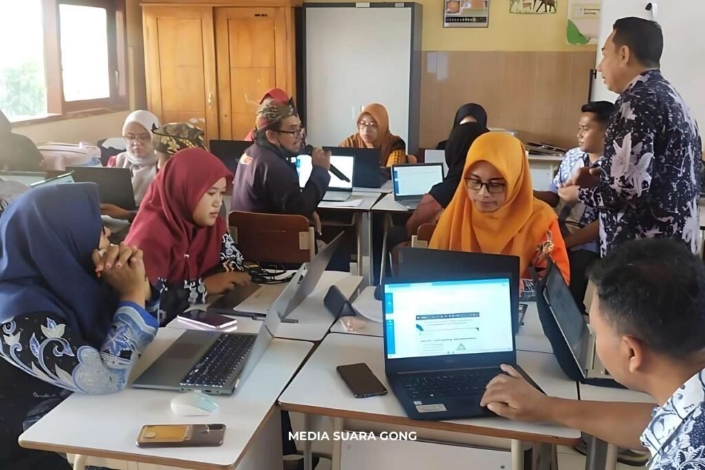 Pelatihan Deep Learning bagi Tenaga Ajar dan Kepala Sekolah Probolinggo