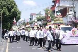 Pemecahan Rekor Muri Ancak Jember di Maulid Nabi