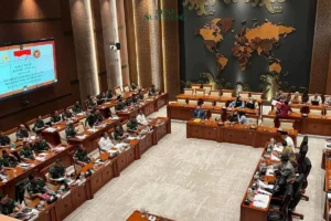 DPR Rapat dengan TNI Sehari Setelah Demo Besar-Besaran
