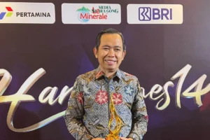 Gus Fawait Terima Penghargaan Kompas TV: Peduli Kesehatan dan Pendidikan!