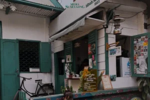 Hidden Gem Kedai Kopi Hamur Mbah Ndut di Kawasan Kayutangan Heritage