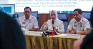 BMKG mengingatkan masyarakat untuk waspada terhadap potensi banjir dan longsor yang bisa datang bergelombang, seiring puncak musim hujan
