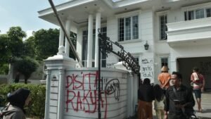 Polisi Tetapkan 10 Tersangka Penjarahan Rumah Uya Kuya