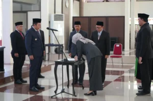 6 Pejabat Eselon II Pemkab Bondowoso Dilantik Bupati Hamid