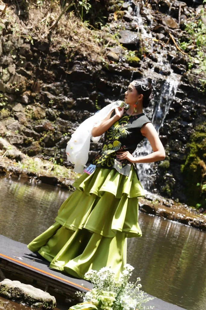 Gaungkan Kreativitas ke Kancah Nasional, Fashion on The River #3 Angkat Wastra Batu