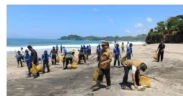 Perhutani KPH Malang Gelar Baksos di Kawasan Pantai Bajulmati
