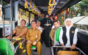 Gubernur Khofifah Luncurkan Bus Trans Jatim Koridor VII
