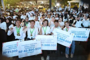 Pemkot Surabaya Beri Bonus Rp42,7 Miliar untuk Atlet Porprov