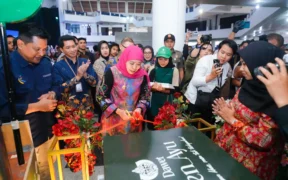 Gubernur Khofifah Apresiasi siswa SMA Program Double Track yang berhasil membentuk 1.600 Kelompok Usaha Siswa dan cetak Rekor MURI
