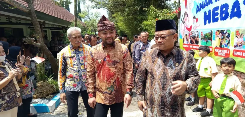 Menteri Pendidikan Dasar dan Menengah (Mendikdasmen) Prof. Abdul Mu’ti Lakukan Kunjungan Kerja ke SDK Sang Timur Kota Batu