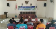Sebanyak 10 buruh cengkeh di Desa Ngampungan, Kecamatan Bareng, menerima Bantuan Langsung Tunai Dana Bagi Hasil Cukai Hasil Tembakau (BLT DBHCHT) tahun 2025