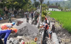 Pembangunan saluran drainase di kawasan pertanian Dusun Krajan 1 B, Desa Lebakharjo, Kec. Ampelgading, Kabupaten Malang