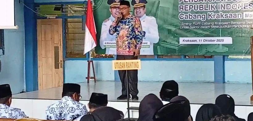 Persatuan Guru Republik Indonesia (PGRI) Cabang Kraksaan menggelar Konferensi Cabang masa bakti 2025–2030 di Aula SDN Patokan 2 Kecamatan Kraksaan, Sabtu (11/10/2025).