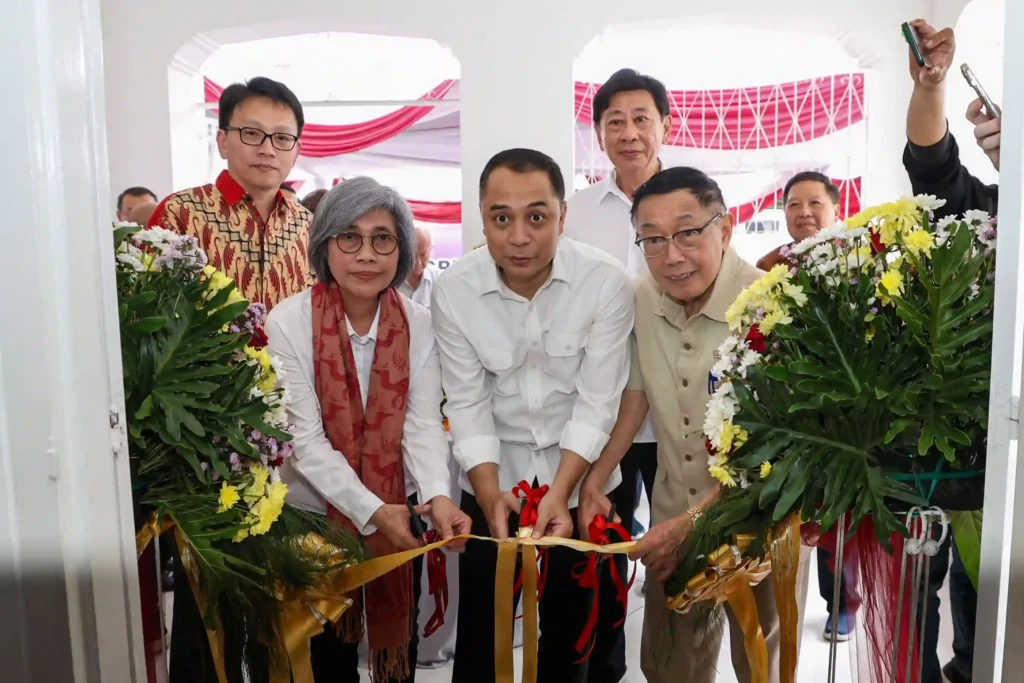 Wali Kota Surabaya Eri Cahyadi bersama Yayasan Bhakti Persatuan meresmikan Rumah Akupunktur “Griya Sehat Cahyadi”