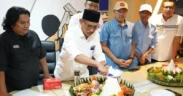 Ketua DPRD Provinsi Jawa Timur Musyafak Ro’uf meresmikan Pressroom Pokja Indrapura di Gedung DPRD Jatim, Jumat (10/10/2025).