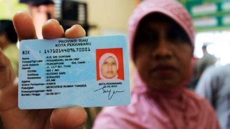 Disdukcapil Kabupaten Malang kini mendapatkan alokasi 6.000 keping blangko e-KTP setiap minggu dari Dirjen Dukcapil RI